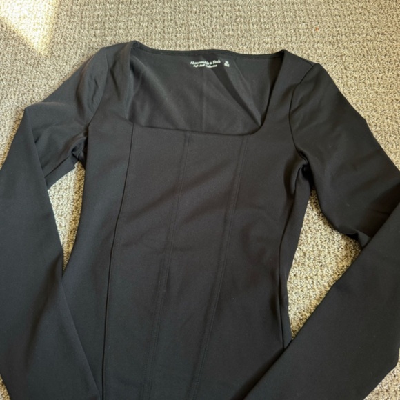 Abercrombie & Fitch Long-Sleeve Cotton-Modal Squareneck Corset Bodysuit - Picture 4 of 5